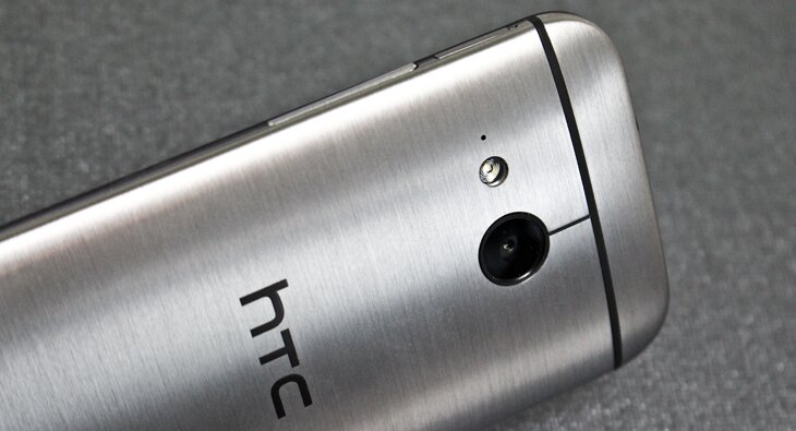 HTC One mini 2 close up